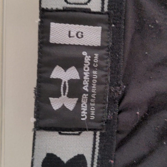 Under Armour compression shorts - Picture 3 of 4